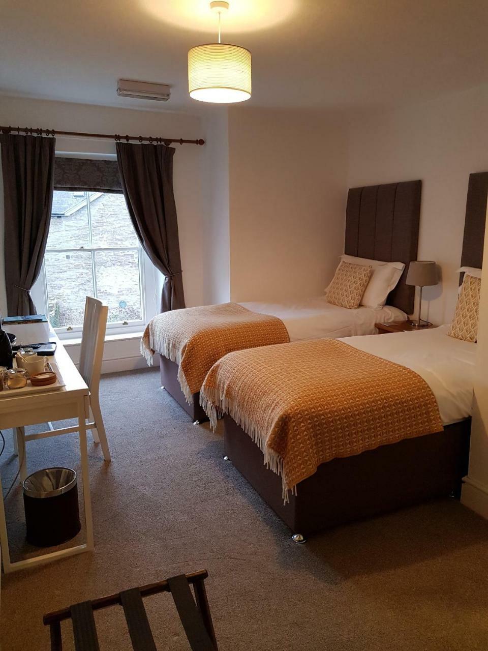 Ty Helyg Guest House 브레컨 외부 사진
